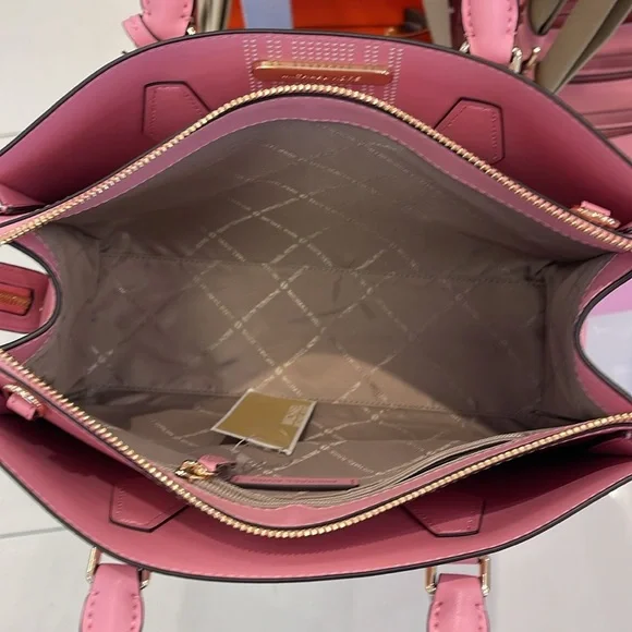 MICHAEL KORS
Sheila Medium CZ Faux Saffiano Leather Satchel Crossbody 
NWT - Picture 13 of 16